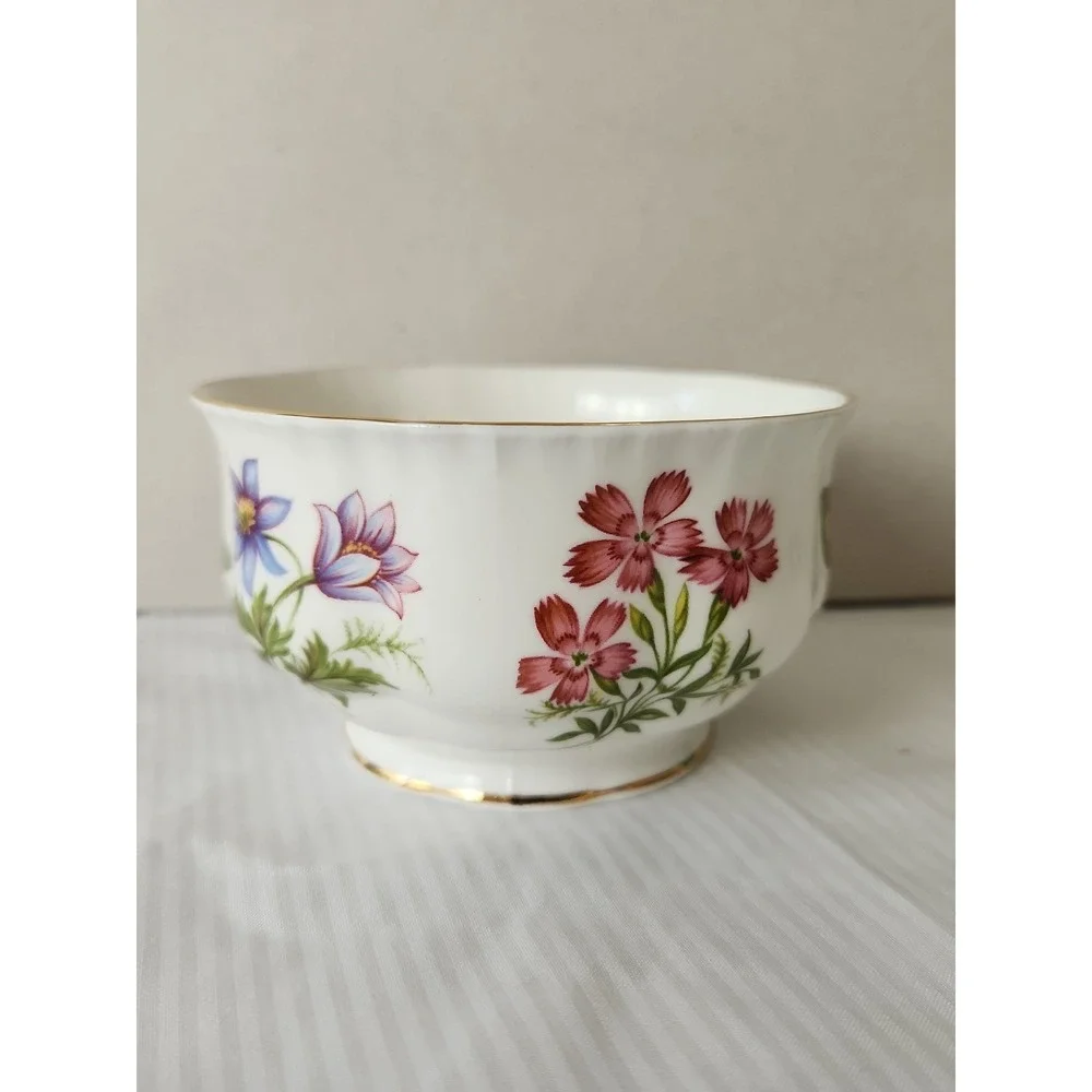 VTG QEII Paragon Fine Bone China Sugar‎ Bowl & Creamer Set 